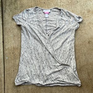 Jessica Simpson nursing shirt